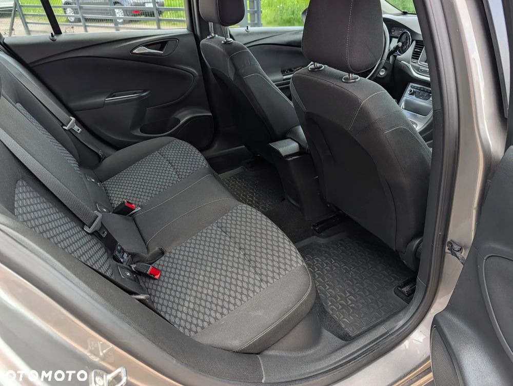 Opel Astra 1.4 T Elite S&S - 27