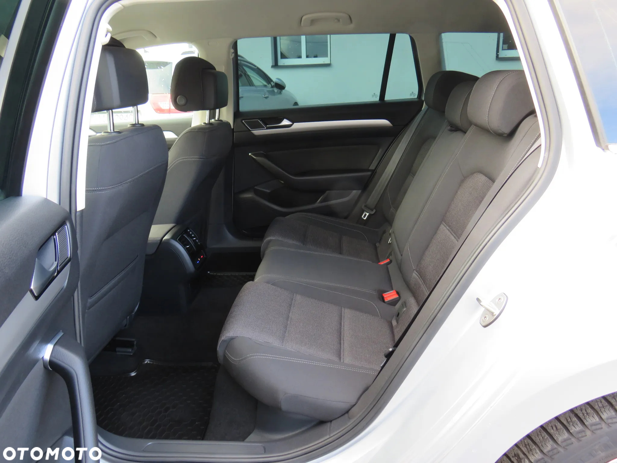 Volkswagen Passat 2.0 TDI BMT Comfortline - 30