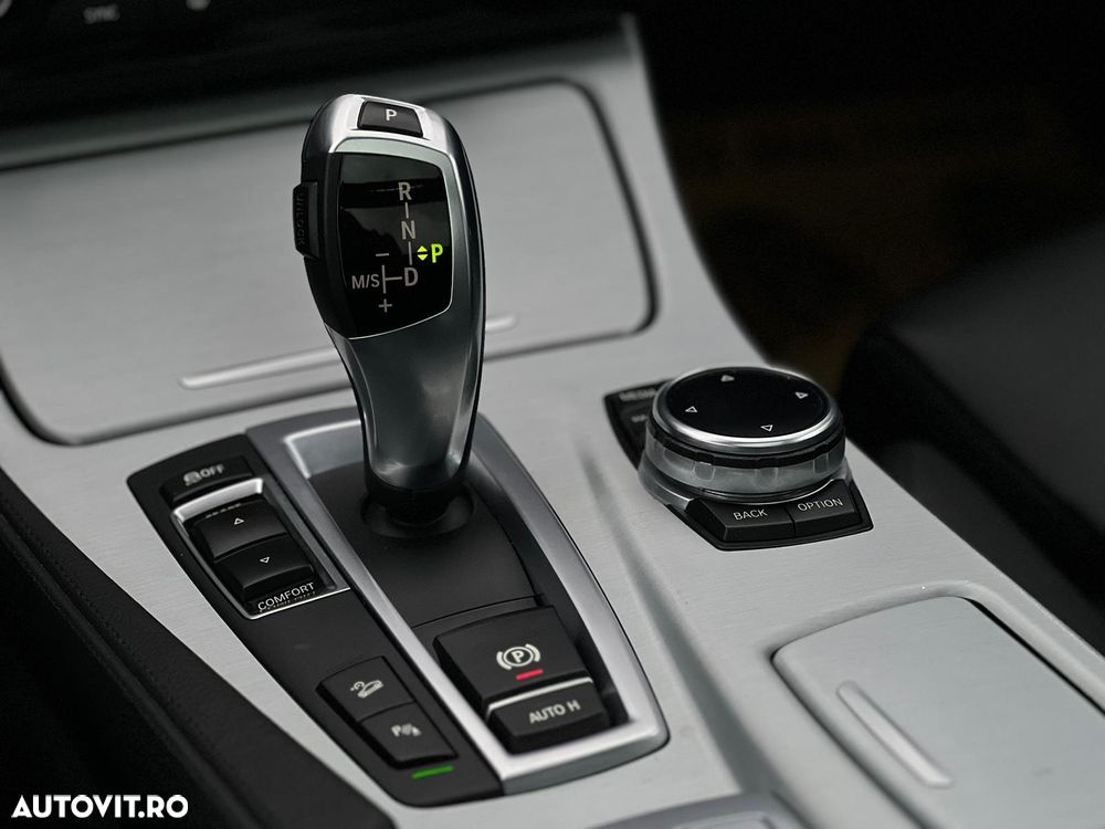 BMW Seria 5 525d xDrive Aut. Luxury Line - 16