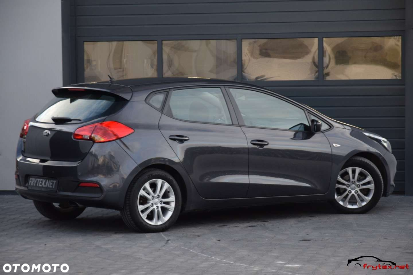 Kia Ceed - 12