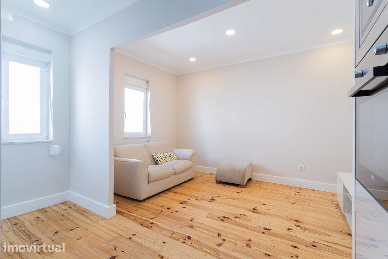 T2 Remodelado no Dafundo – Excelente Investimento em Oeiras - Dafundo - Grande imagem: 3/10