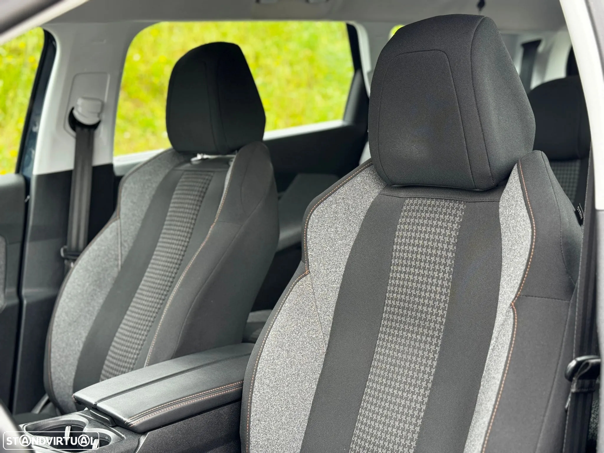 Peugeot 5008 1.5 BlueHDi Active - 17