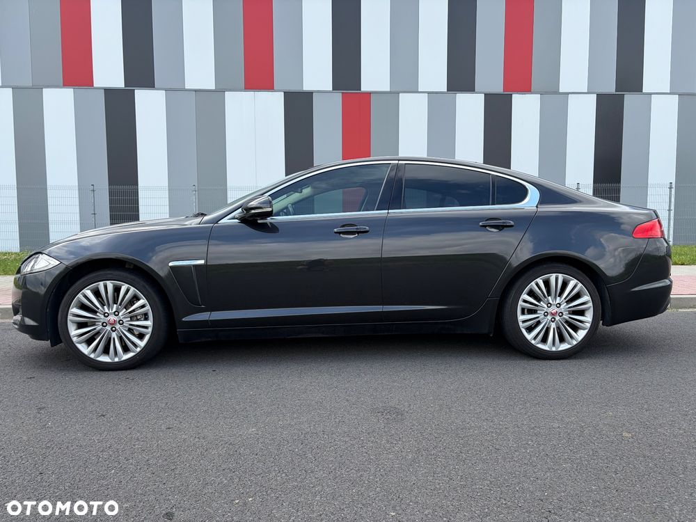 Jaguar XF 3.0 T AWD Luxury - 13