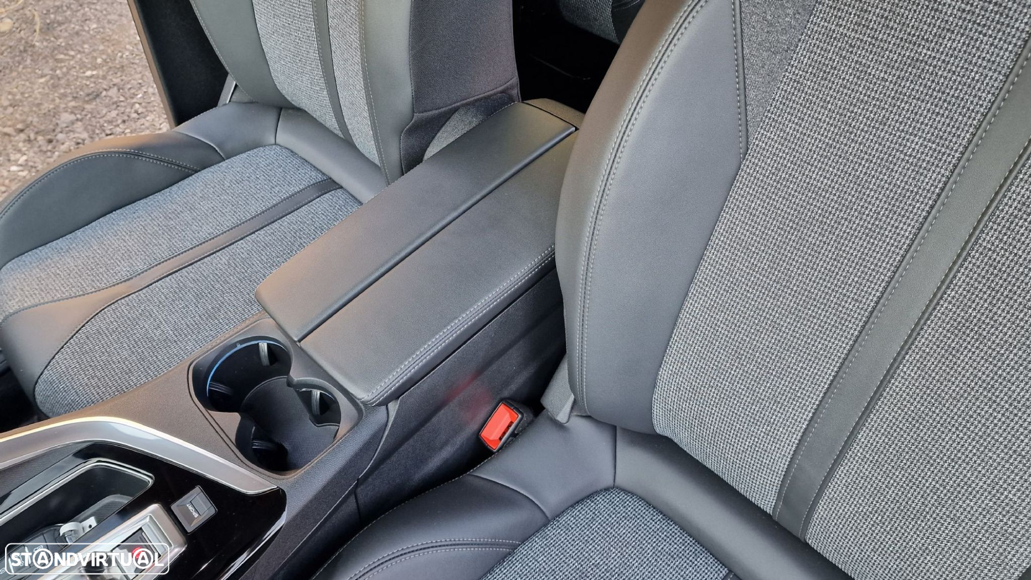 Peugeot 5008 1.5 BlueHDi Allure EAT8 - 30