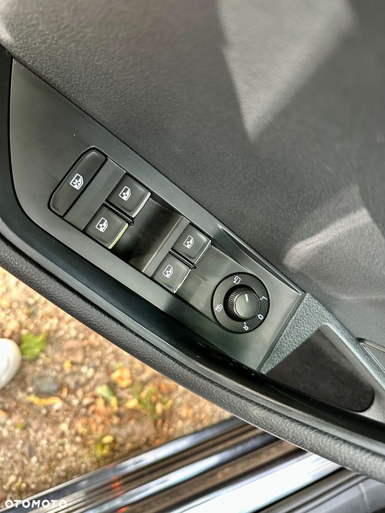Skoda Superb 2.0 TDI DSG L&K - 17