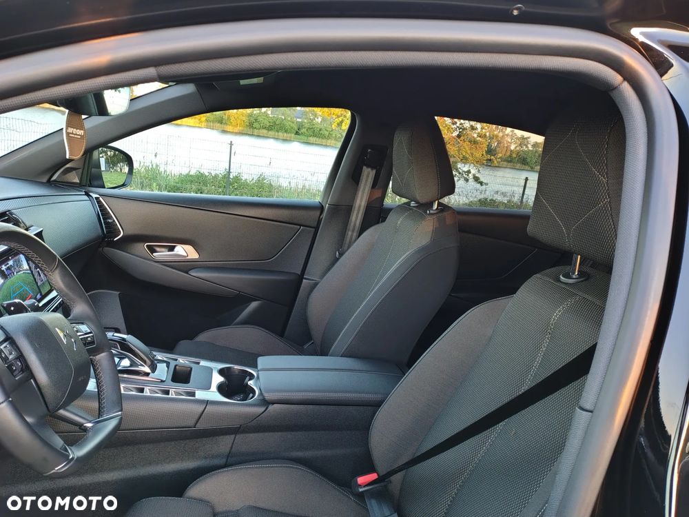 Citroën DS7 Crossback BlueHDI 130 PERFORMANCE LINE - 23