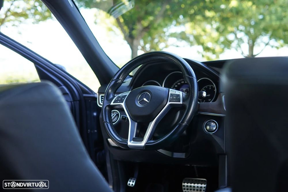 Mercedes-Benz E 300 Bluetec Hybrid Avantgarde - 60