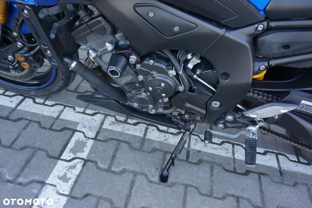 Yamaha FZ8 - 9