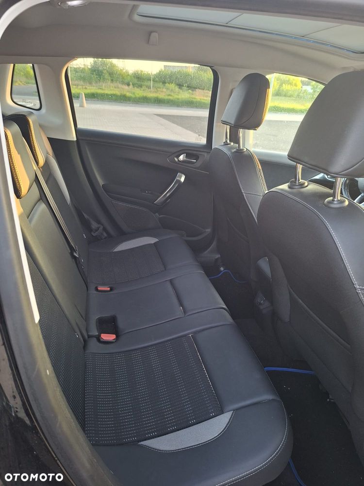 Peugeot 2008 1.2 Pure Tech GPF Allure S&S - 5