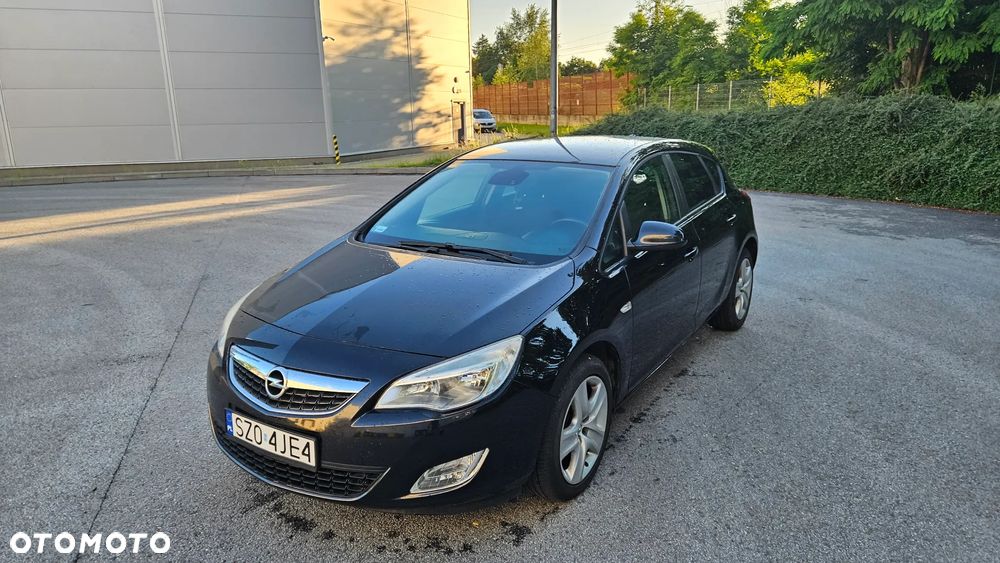 Opel Astra 1.4 Turbo 150 Jahre - 18