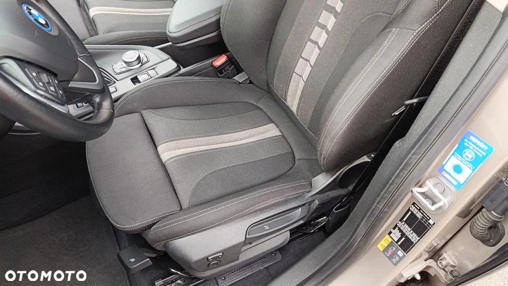 BMW X1 xDrive25e Advantage - 18