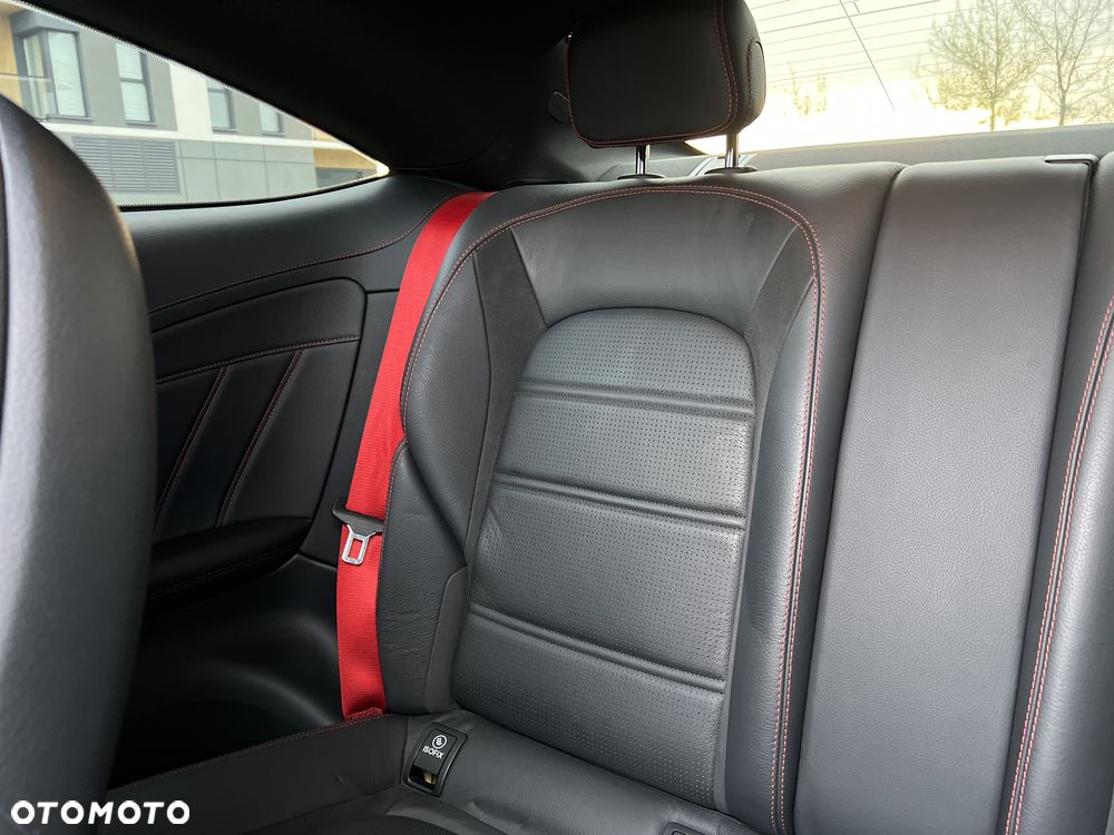 Mercedes-Benz Klasa C AMG 43 4-Matic - 34