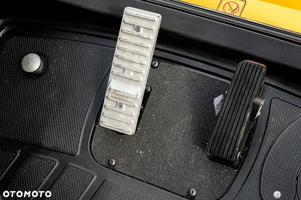 JCB 4CX PRO POWERSLIDE EH Dual Drive | Nowa | bez przebiegu | 110KM - 32