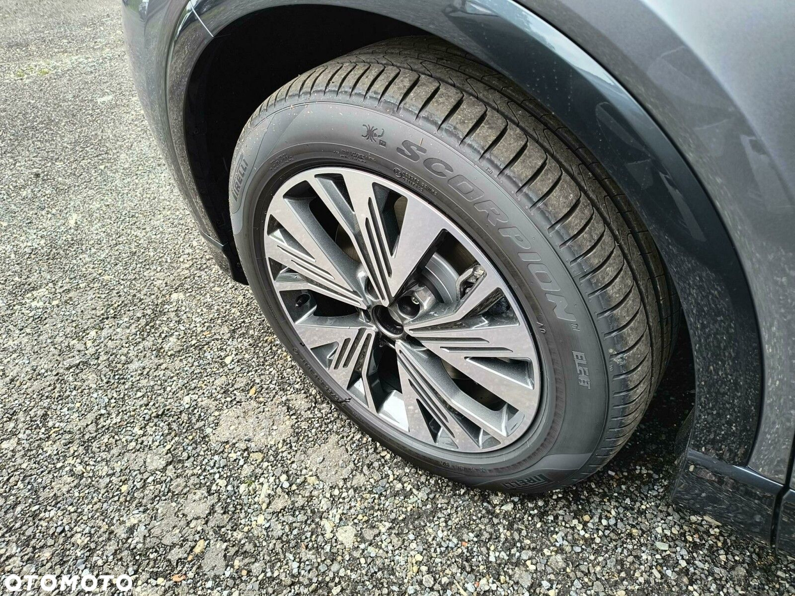 Audi Q4 e-tron - 7