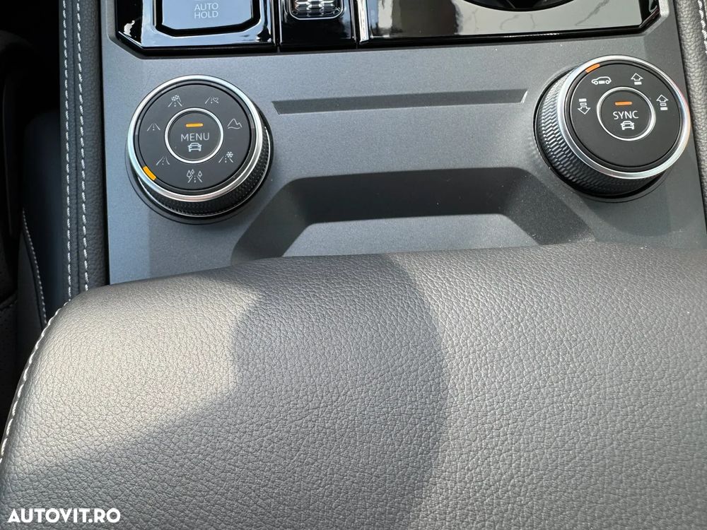 Volkswagen Touareg V6 TDI 4MOTION R-Line - 22