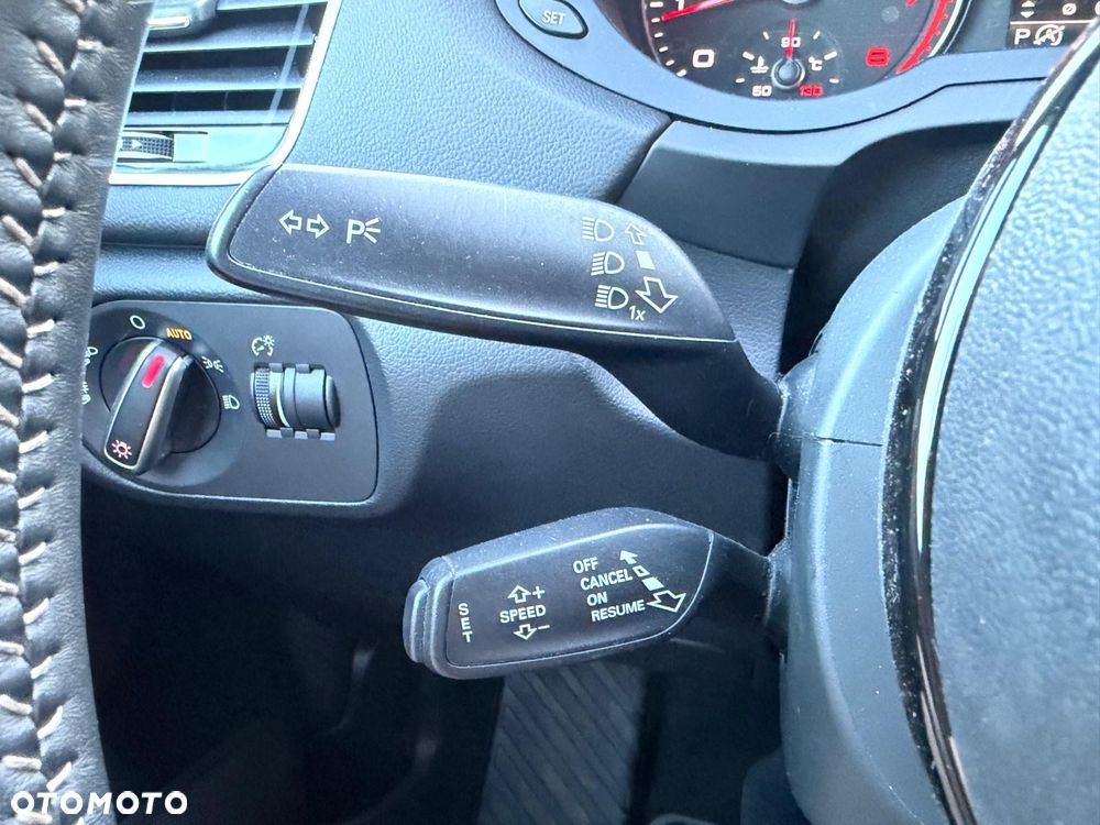 Audi Q3 1.4 TFSI Edycja Specjalna S tronic - 33