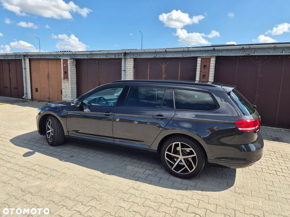 Volkswagen Passat 2.0 TDI BMT Trendline - 22