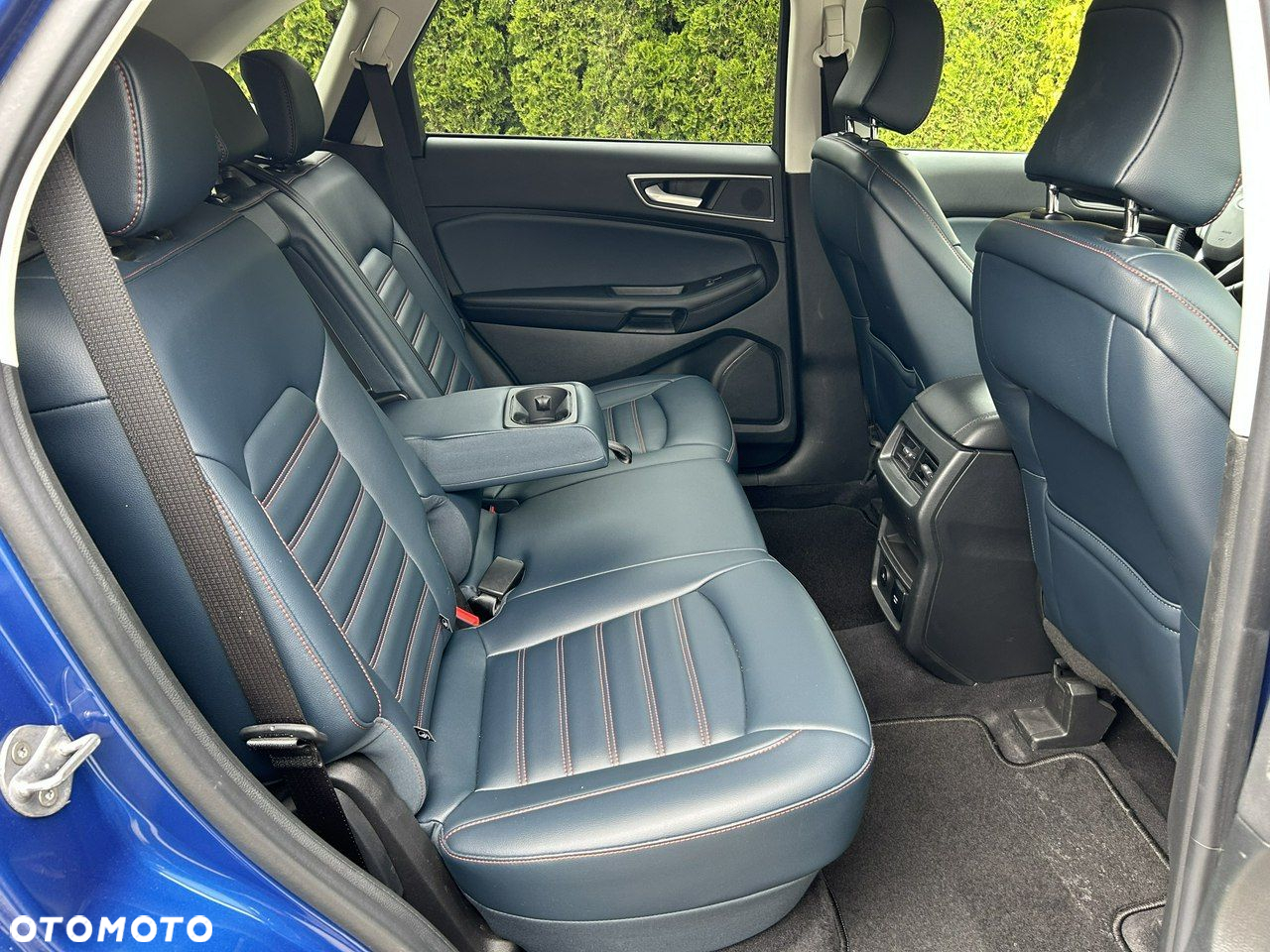 Ford Edge - 8