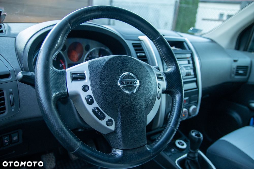 Nissan X-Trail 2.0 dCi 4x4 DPF SE - 17
