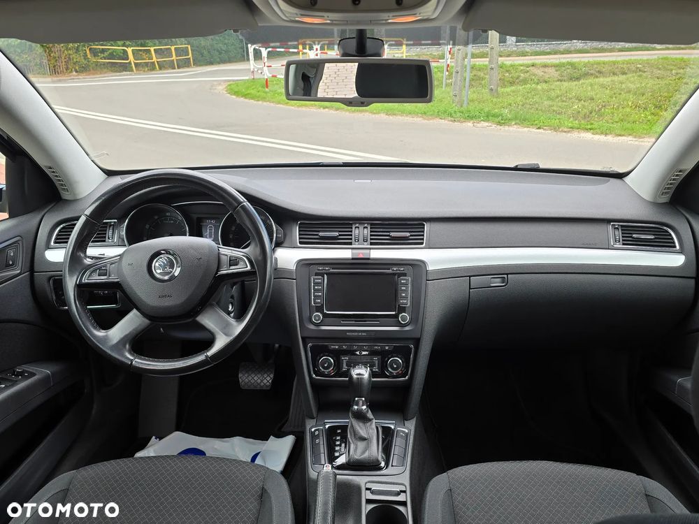 Skoda Superb 1.8 TSI DSG Exclusive - 24