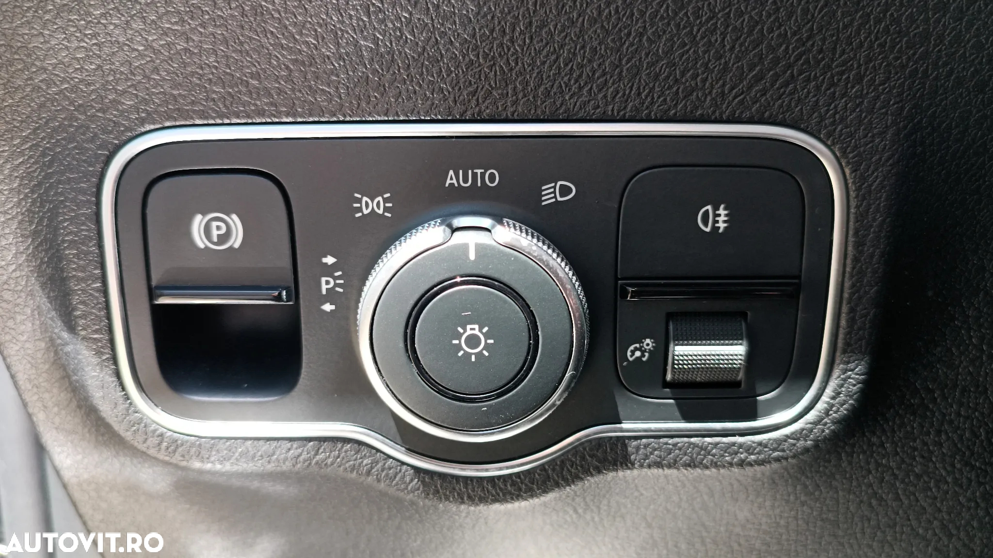 Mercedes-Benz GLB 250 4MATIC Aut. - 29
