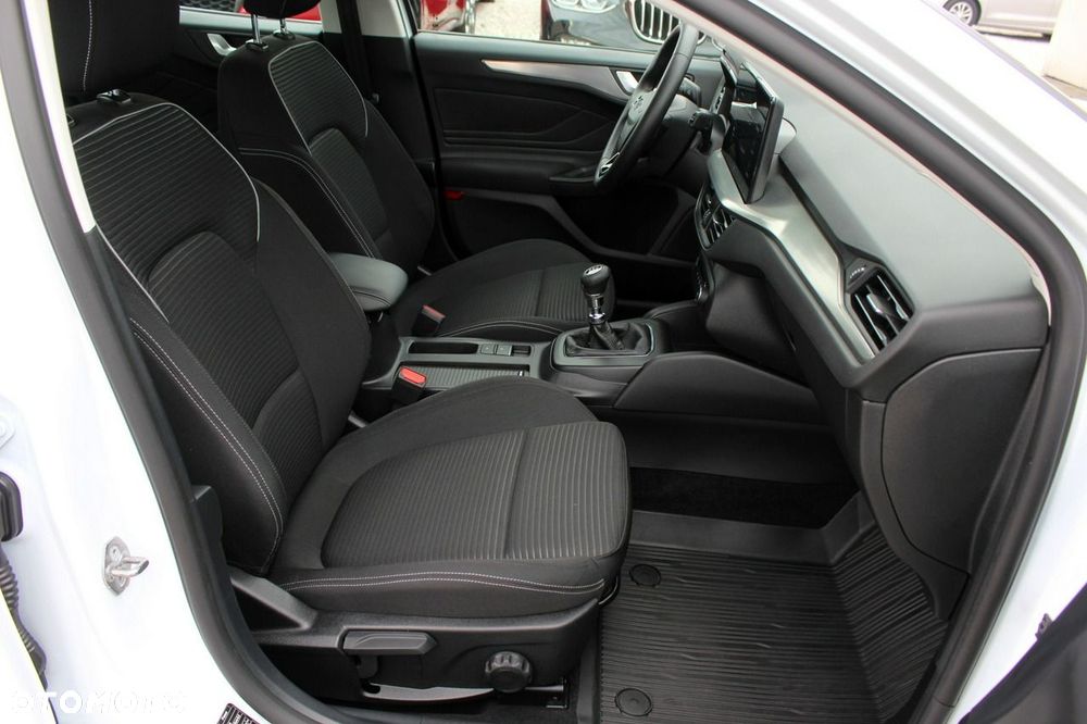 Ford Focus - 10