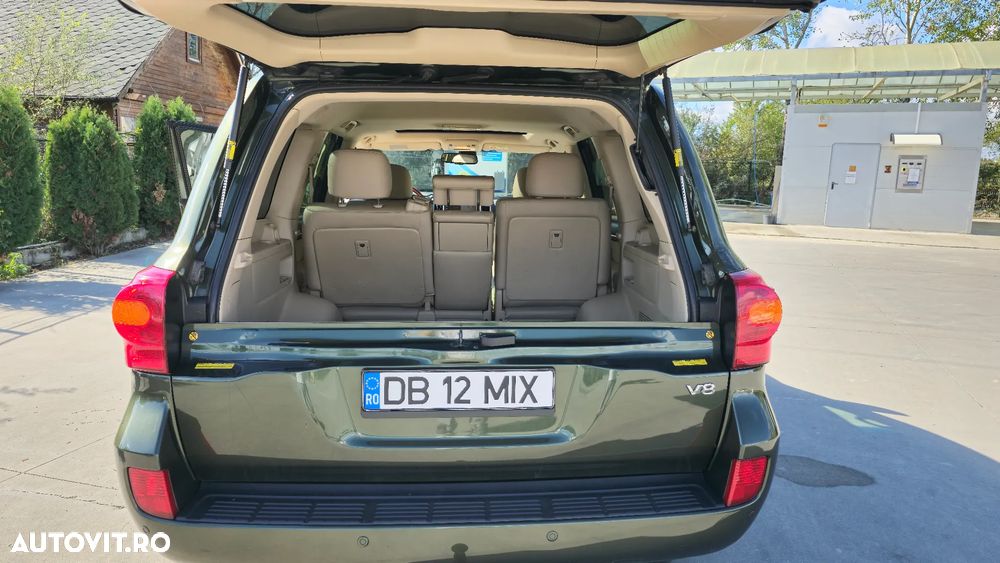 Toyota Land Cruiser 4.5 D-4D V8 Luxury - 18