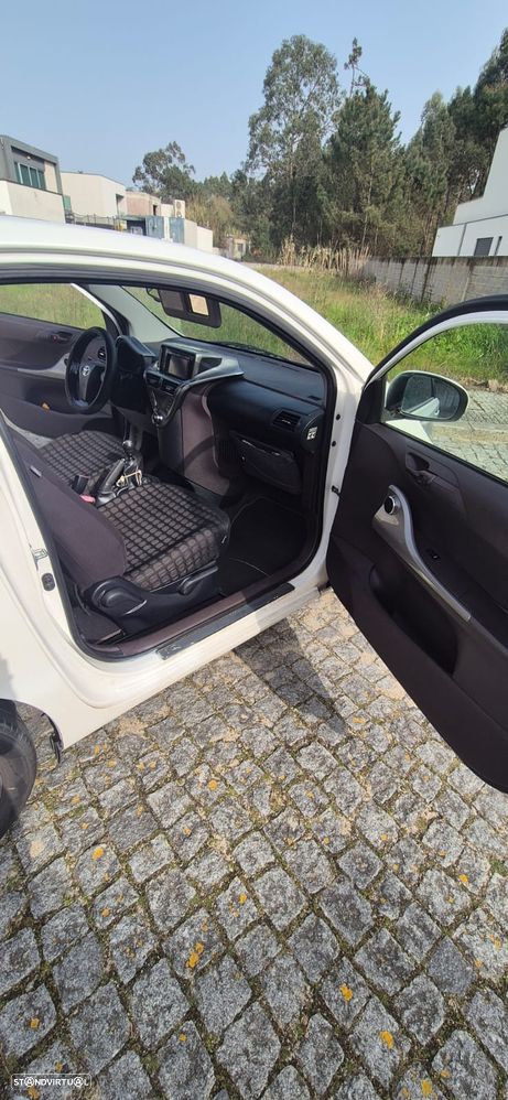 Toyota iQ 1.0 VVT-i 2 NAVI+Bluetooth - 7