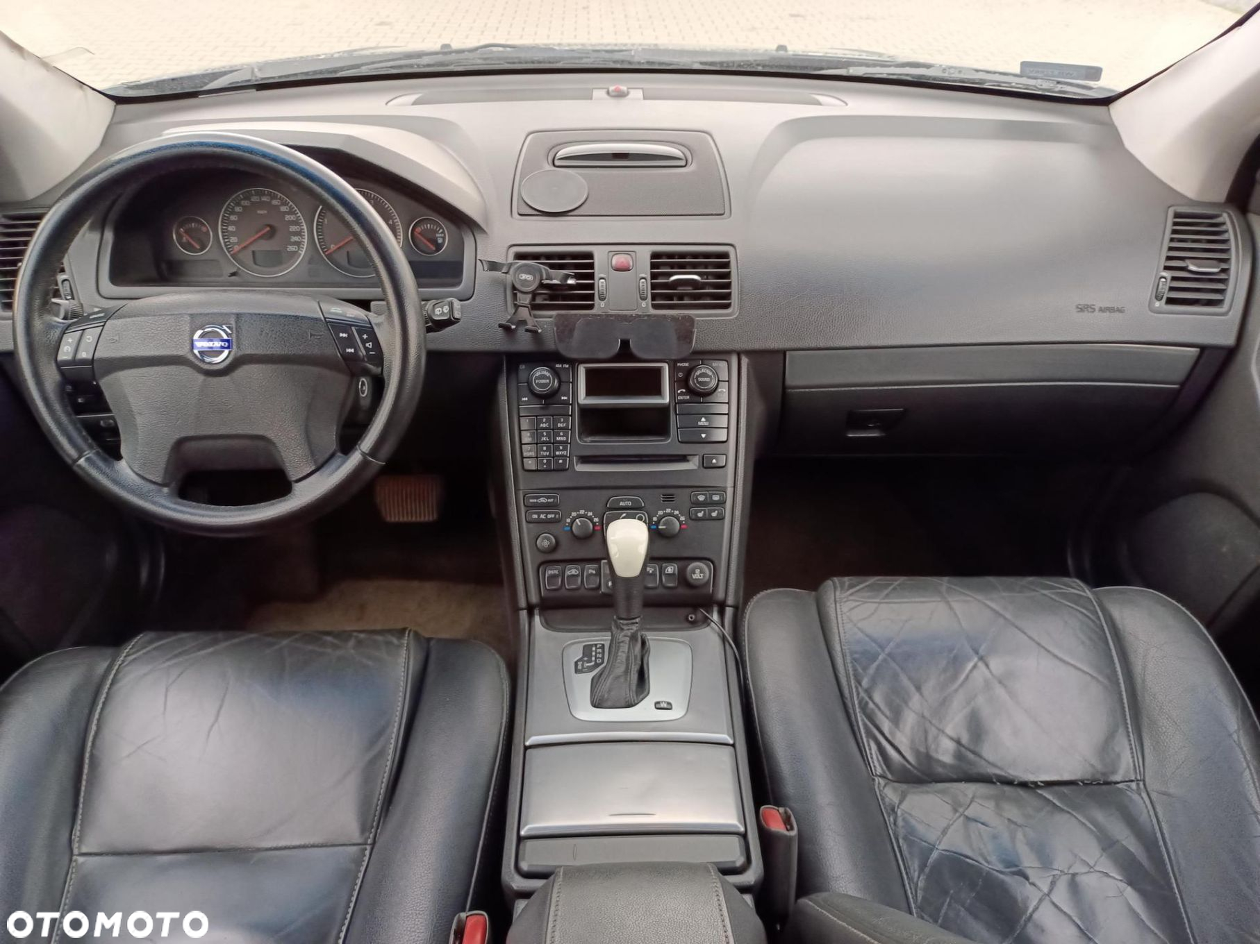 Volvo XC 90 2.4 D5 - 17