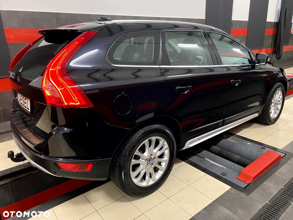 Volvo XC 60 D5 AWD Summum - 11