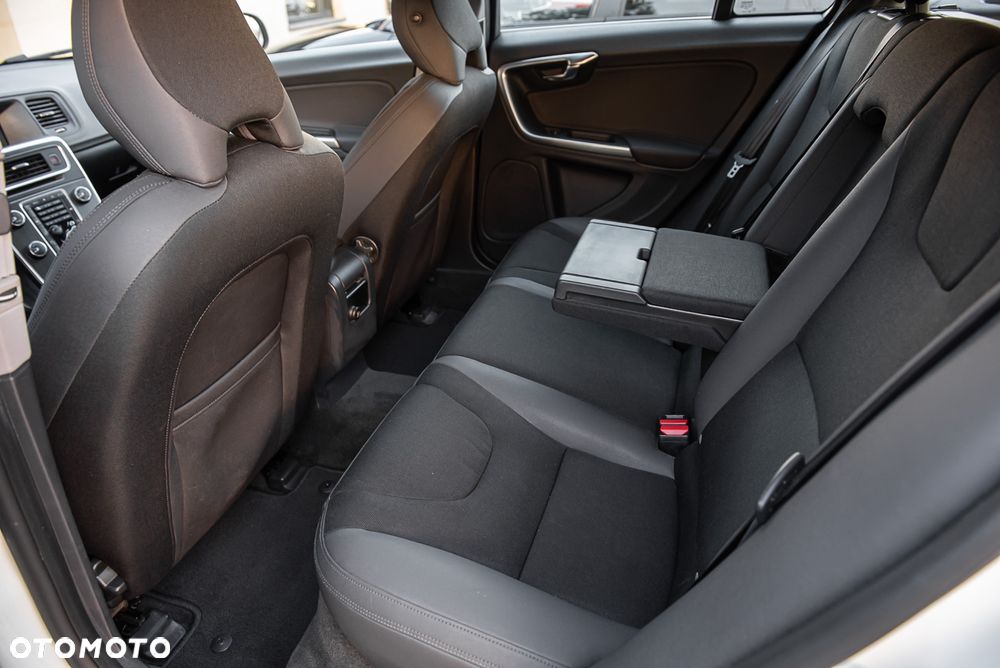 Volvo V60 2.0T Summum - 18