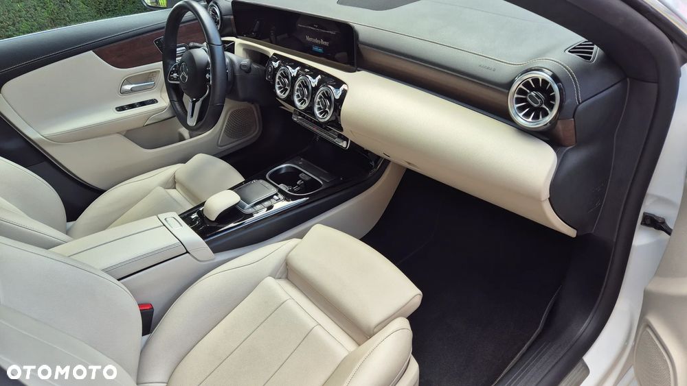 Mercedes-Benz CLA 250 7G-DCT AMG Line - 6