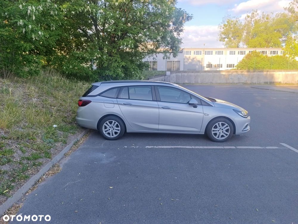Opel Astra - 2