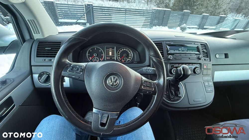 Volkswagen Multivan - 31