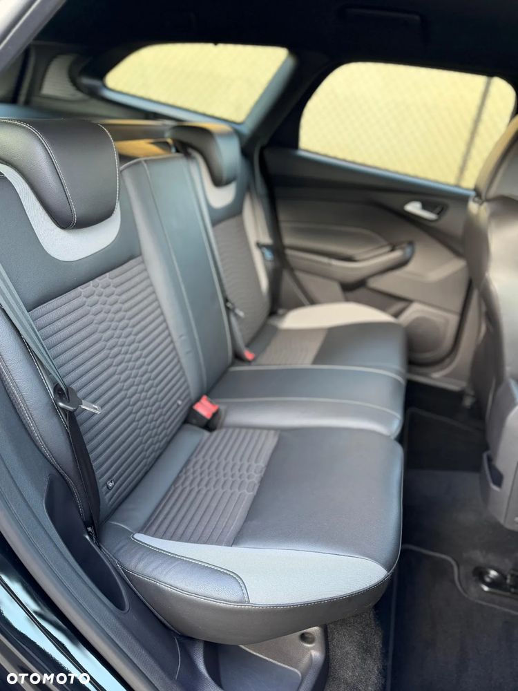 Ford Focus 2.0 TDCi ST - 18