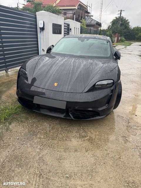Porsche Taycan - 4