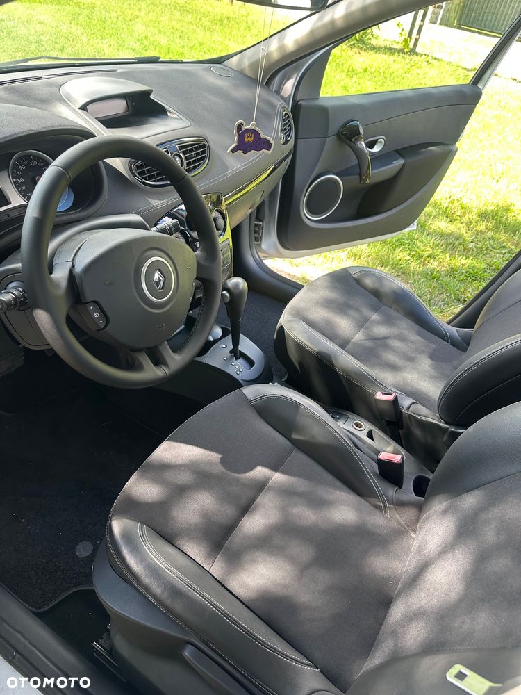 Renault Clio - 27