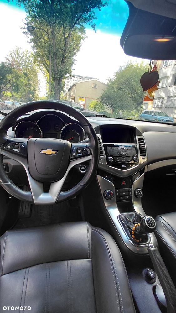 Chevrolet Cruze - 8