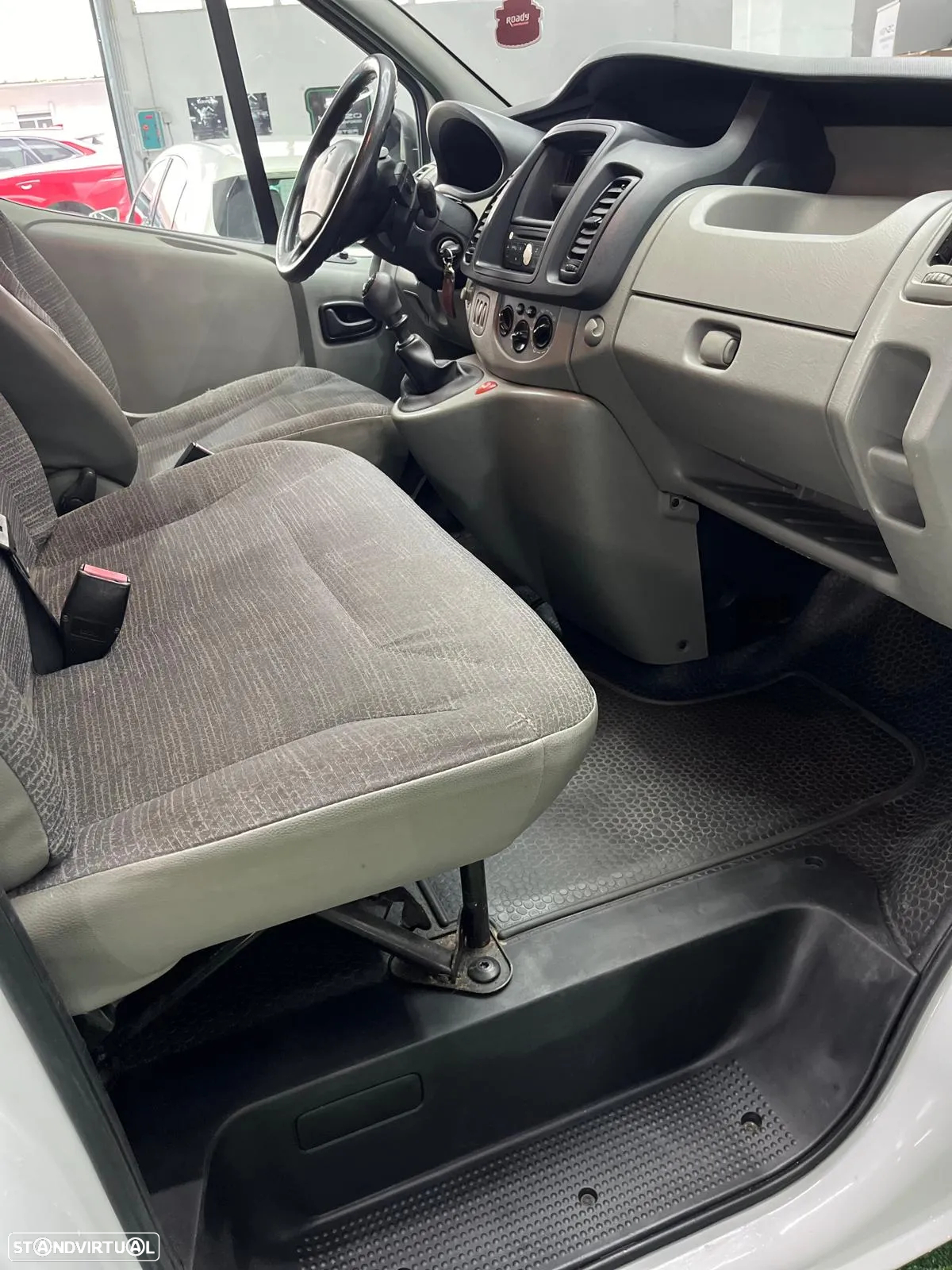 Renault Trafic 2.0 dCi 115 Privi. Luxe - 9