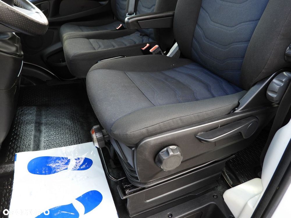 Iveco DAILY 35S16 SKRZYNIA PODWÓJNA KABINA DOKA 7 MIEJSC TEMPOMAT LEDY AUTOMAT HI-MATIC KLIMATYZACJA  160KM - 27