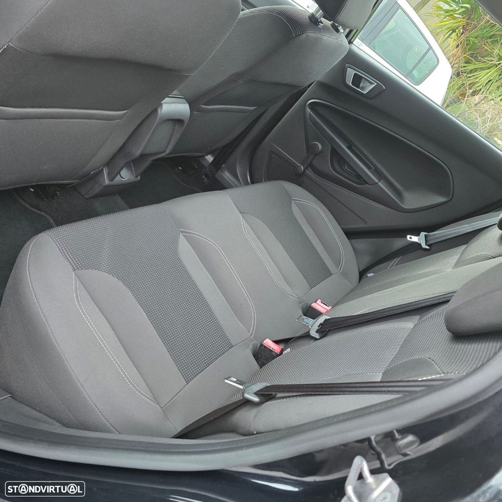 Ford Fiesta 1.5 TDCi Titanium - 29