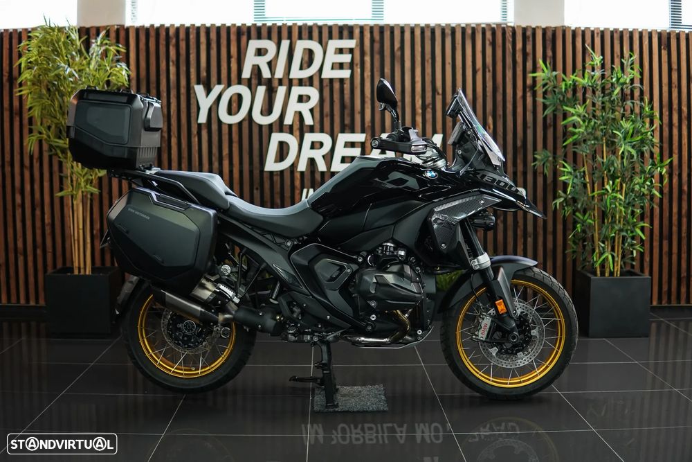 BMW R 1300 GS TRIPLE BLACK C/RODAS RAIOS DOURADAS - 3