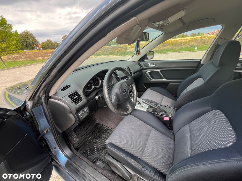 Subaru Legacy - 21