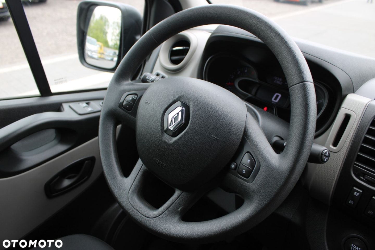Renault TRAFIC - 26