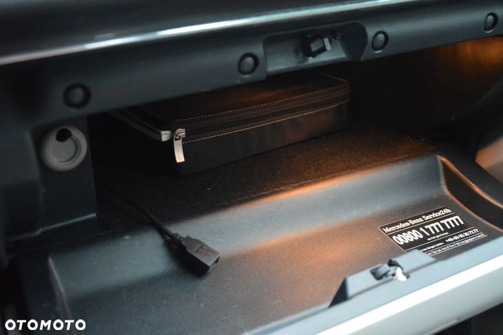 Mercedes-Benz Klasa B 180 BlueEFFICIENCY SPORT EDITION - 26
