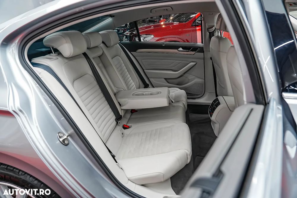 Volkswagen Passat 2.0 TDI DSG Highline - 10