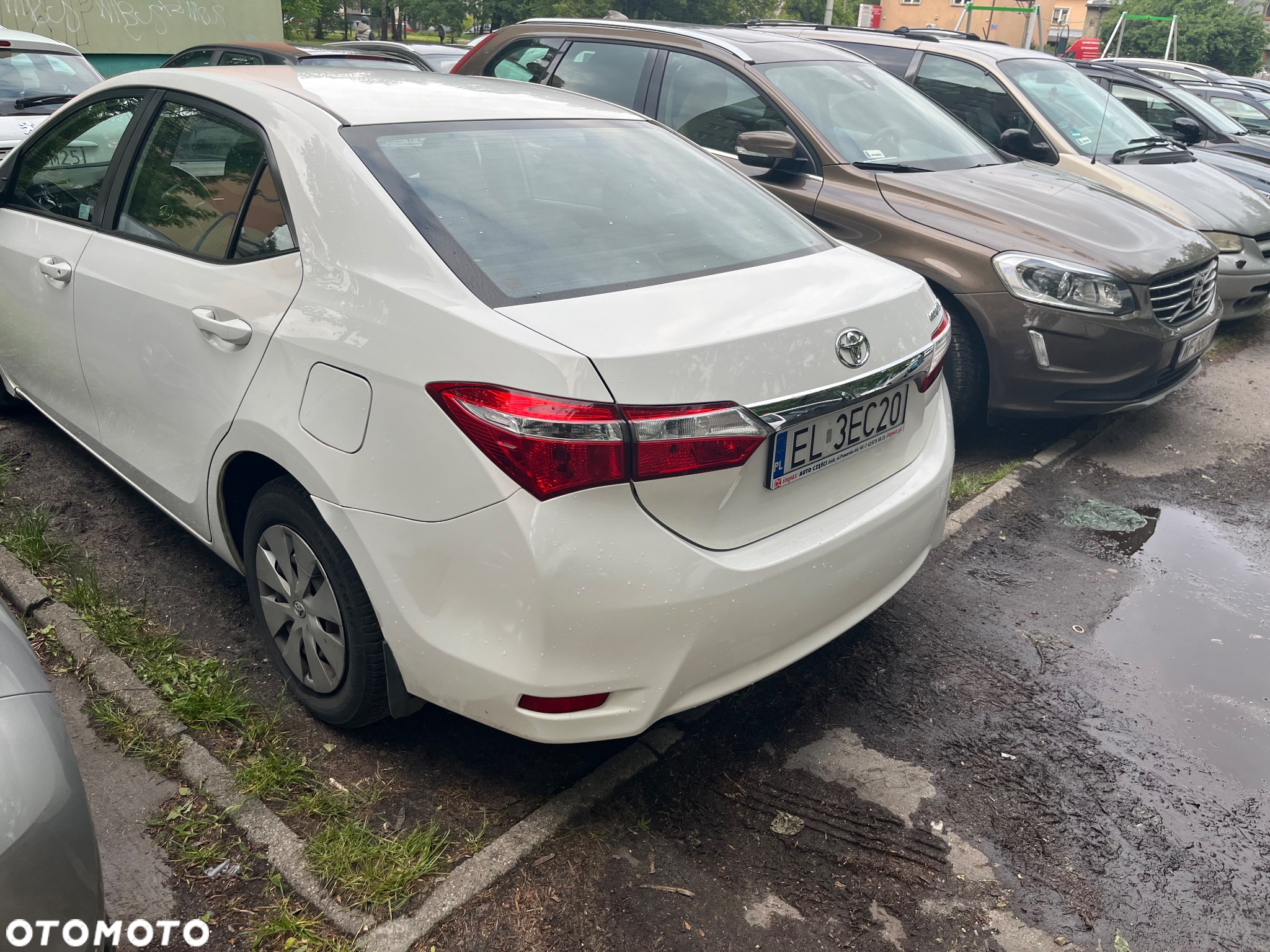 Toyota Corolla - 4