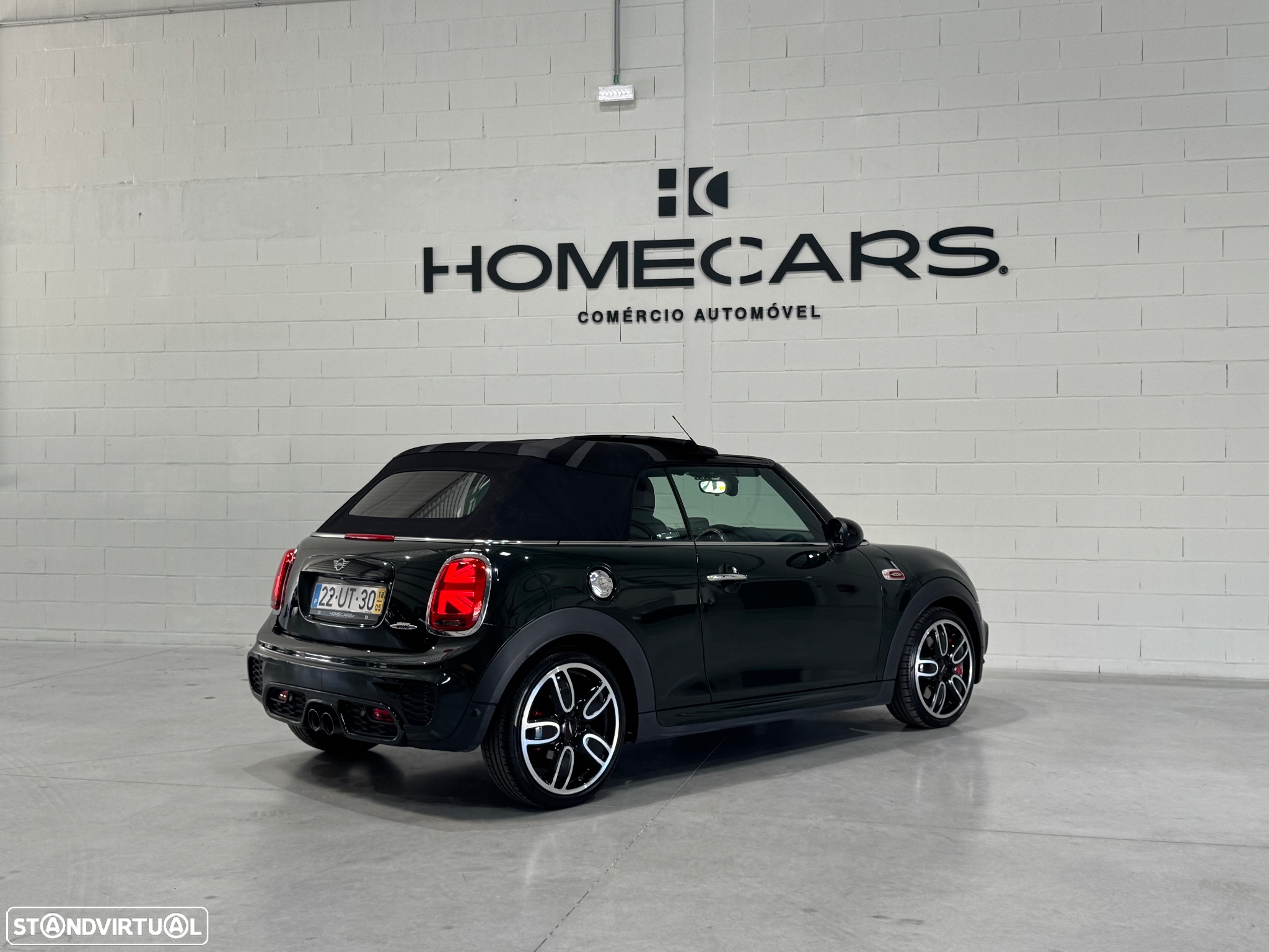 MINI Cabrio John Cooper Works - 14