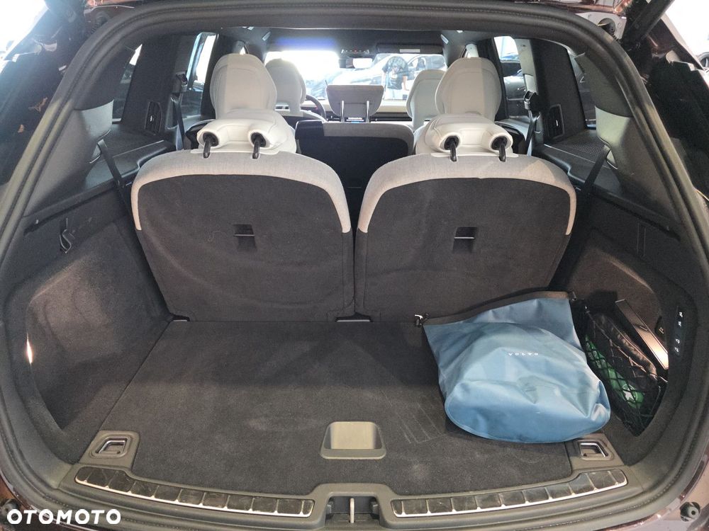 Volvo EX90 - 26