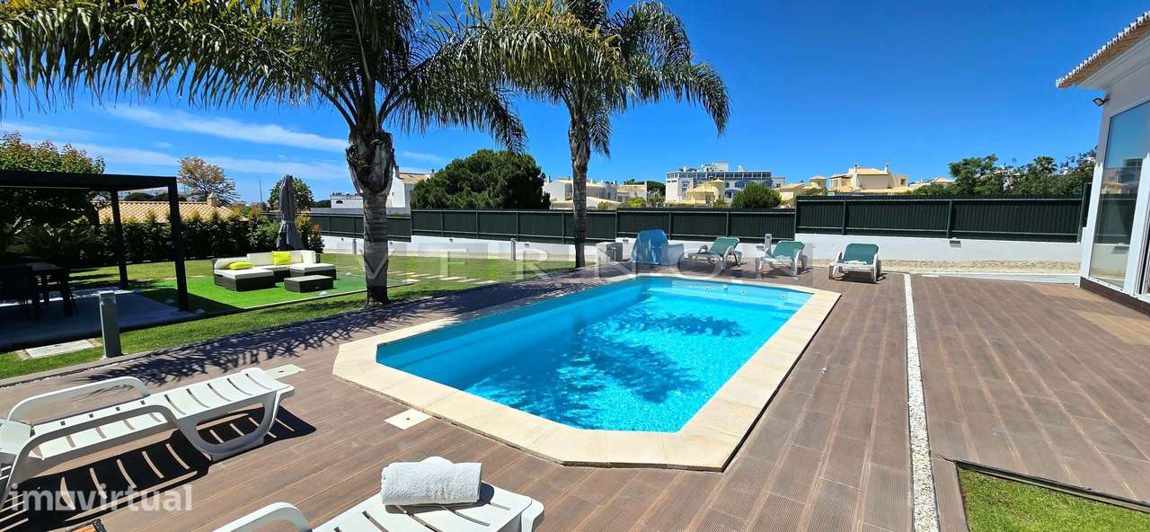 Duas Moradias Independentes com Piscina Aquecida e Jacuzzi no Centro d - Grande imagem: 4/60
